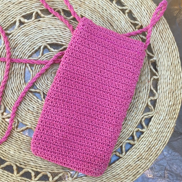 Sale! CK Wristlet & Three Bags Bundle! PLUS Free Gift!! - Picture 6 of 16